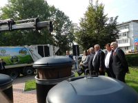 O sută de platforme semiîngropate de colectare a deşeurilor, date în folosinţă în Suceava