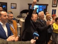 „PNL-Victorie !” şi „Iohannis !” s-a scandat duminică seara la PNL Suceava după aflarea rezultatelor exit-poll la alegerile prezidenţiale