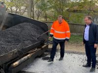 Gheorghe Flutur anunţă că se continuă lucrările de asfaltare în zonele Ostra şi Liteni