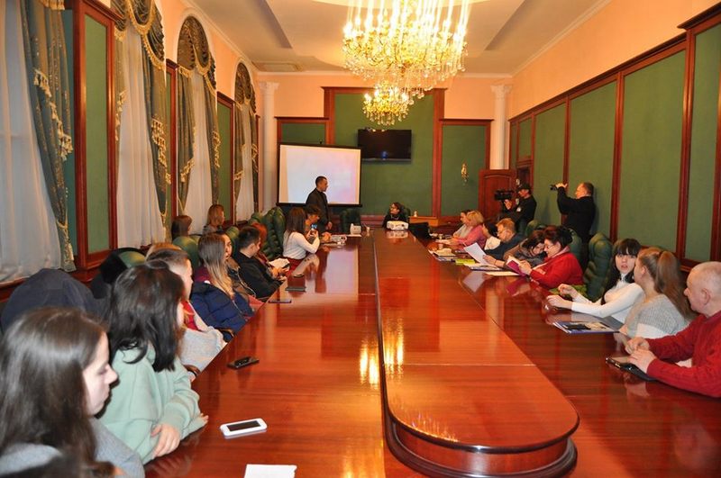 „Interferenţe lingvistice şi culturale la Cernăuţi şi în lume”