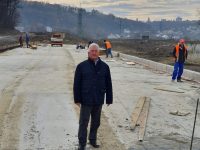 Ion Lungu a parcurs „cu emoţie”, pentru prima dată, la pas, Podul Unirii