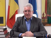Primarul Ion Lungu a ieşit din izolarea la domiciliu, revenind în biroul din Areni