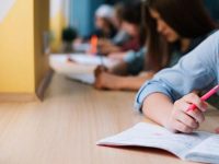 La prima probă scrisă a evaluării naţionale au absentat 465 de candidaţi