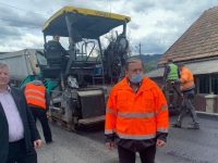 Preşedintele CJ a verificat lucrările de asfaltare pe drumurile Frasin – Broşteni şi Gemenea – Slătioara