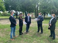 Reprezentanţi ai MTS au discutat cu Gheorghe Flutur despre paşii necesari pentru înfiinţarea centrului de tineret şi taberei şcolare de la Frasin