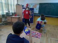 Salvaţi Copiii România, program destinat copiilor al căror acces la educaţie a fost suspendat în perioada carantinei