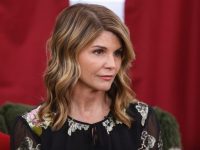 Actriţa Lori Loughlin a fost condamnată la două luni de închisoare