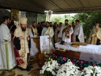 Părintele Alexandru Argatu a fost condus pe ultimul drum