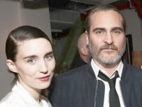 Joaquin Phoenix şi Rooney Mara au devenit părinţii unui băieţel, River