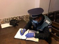Eveniment privat cu 100 de participanţi, stopat de poliţişti