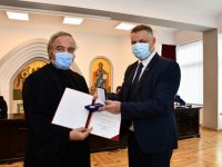Pr. Radu Şerban Nicolau, din cadrul IJJ Suceava, distins cu „Emblema de onoare” a MAI