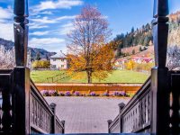Pustiu şi disperare la pensiunile din Bucovina