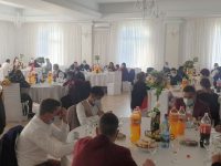 Petrecerile private, familia şi locul de muncă sunt principalele medii de risc ce au condus la infectări cu SARS-CoV-2