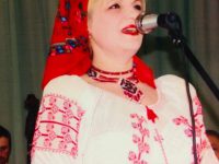 Când doineşte Elena Calancea, se aude plânsul unui neam orfan