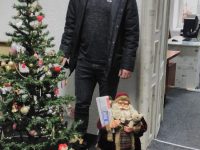 Două pase, dar nu la semicerc, cu antrenorul echipei de handbal masculin CSU din Suceava, Adrian Chiruţ