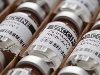 România suspendă vaccinarea cu AstraZeneca din lotul ABV2856