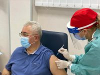 Primarul Ion Lungu s-ar vaccina cu doza a treia