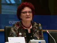 Lumea trebuie să se pregătească pentru eventualitatea ca noul coronavirus să rămână „printre noi”