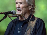 Actorul şi cântăreţul Kris Kristofferson şi-a anunţat retragerea