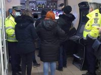 Amenzi şi persoane evacuate dintr-un restaurant deschis la ora 1 noaptea