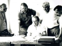 Marcel Mureşeanu împreună cu Petre Drişcu, Valentin Milici, Ion Paranici şi Victor T. Rusu pregătind o nouă ediţie a publicaţiei „Pagini bucovinene”