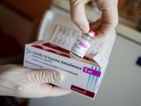 Angajaţii sanitari din Grecia care nu se vaccinează până la 31 martie vor fi concediaţi