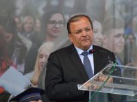 Preşedintele CJ Gheorghe Flutur speră ca absolvenţii USV să-şi găsească locuri de muncă acasă