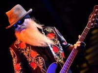 Basistul trupei ZZ Top, Dusty Hill, a murit la vârsta de 72 de ani