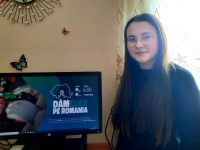 20 de tineri şi copii din sistemul de protecţie socială au primit calculatoare