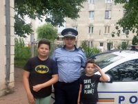 Un poliţist care îşi ducea copilul la medic a participat la reţinerea a doi suspecţi de spargeri