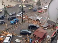 Mai multe maşini distruse în zona centrală a Fălticeniului