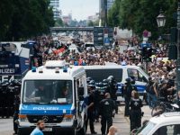 Sute de persoane, reţinute la Berlin în cursul protestelor faţă de restricţii