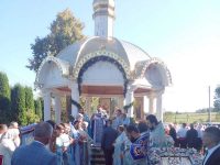 Hramul satului la Pătrăuţii de Jos