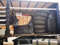Un sucevean a încercat să introducă în ţară laptopuri şi telefoane fără documente, în valoare de peste 1,7 milioane de lei