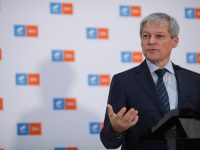 Dacian Cioloş a demisionat din funcţia de preşedinte al USR