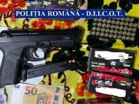Zeci de percheziţii în patru judeţe, inclusiv Suceava, pentru destructurarea unei grupări specializate în contrabandă cu ţigări