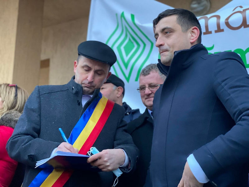 Primarul din Bosanci a semnat primul pe lista locală de susţinere a iniţiativei AUR de demitere a lui Klaus Iohannis