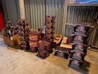 Poliţiştii suceveni au confiscat sute de kilograme de articole pirotehnice puse ilegal în vânzare
