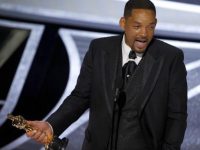 Will Smith l-a lovit pe Chris Rock pe scenă