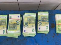 Femeie înşelată cu peste 22.000 de euro de un fals general, pe care l-a cunoscut pe internet
