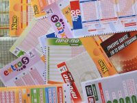 Un bărbat din Ostra a reclamat că a fost jefuit de banii câştigaţi la Loto