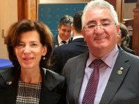 Ambasadoarea Franţei la Bucureşti, E.S. Doamna Laurence Auer, va primi titlul de „Cetăţean de Onoare”
