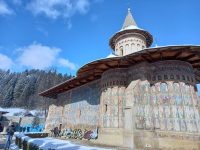 Duminică, la Sfânta Mănăstire Voroneţ