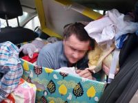 Un ucrainean s-a ascuns într-o cutie pentru bebeluşi!