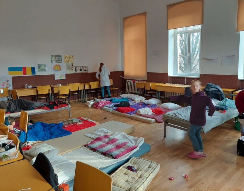 Peste 1.100 de refugiaţi din Ucraina, în taberele provizorii din judeţul Suceava