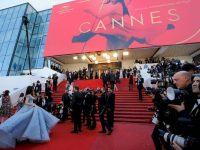 Festivalul de la Cannes a debutat cu vedete elegante, un film cu zombi şi puţine măşti sanitare