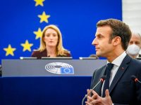 Emmanuel Macron pledează pentru continuarea dialogului cu Rusia, în scopul evitării extinderii războiului