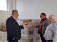 Subprefectul Florin Sinescu solicită primăriilor să respecte calendarul distribuţiei pachetelor cu alimente oferite persoanelor nevoiaşe 