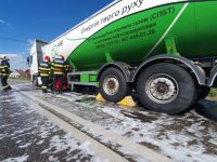 Coliziune între un autoturism şi o autocisternă cu GPL