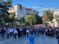Mii de credincioşi la procesiunea cu moaştele Sf. Ioan cel Nou de la Suceava